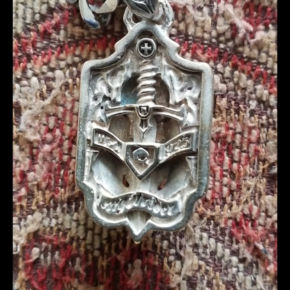 Royal Blood Lion Pendant Sterling Silver - Picture 13 of 16